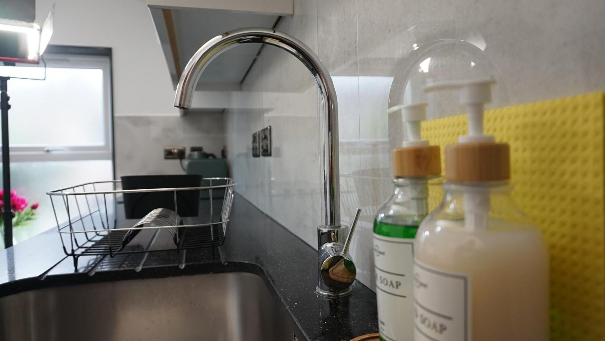 Beautiful London Home Sleeps 6, 2 Minutes To Metro Esterno foto