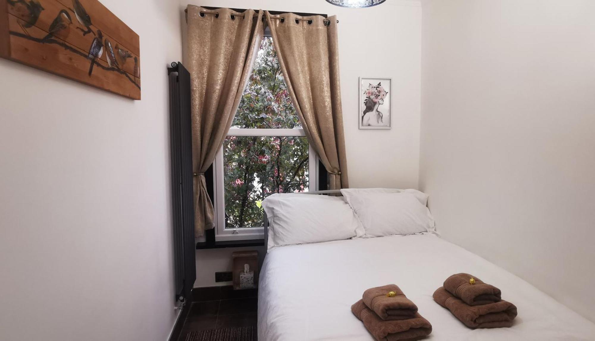 Beautiful London Home Sleeps 6, 2 Minutes To Metro Esterno foto